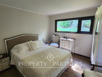 Linda y moderna casa en condominio a orillas del Río Cruces