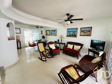 CASA EN VENTA CERCA DE LA PLAYA EN BOCA DEL RÍO