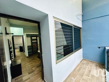 CASA CON ALBERCA EN VENTA EN COLONIA EL RETIRO