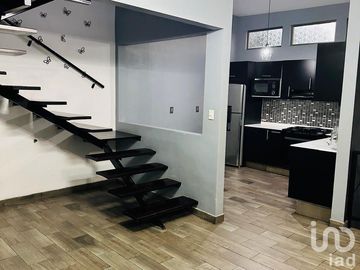 CASA CON ALBERCA EN VENTA EN COLONIA EL RETIRO