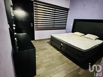 CASA CON ALBERCA EN VENTA EN COLONIA EL RETIRO