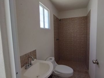 CASA EN VENTA EN PASEOS DE CHAVARRIA,MINERAL DE LA REFORMA ,HGO.