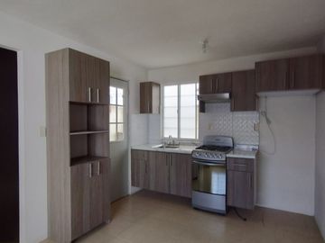 CASA EN VENTA EN PASEOS DE CHAVARRIA,MINERAL DE LA REFORMA ,HGO.