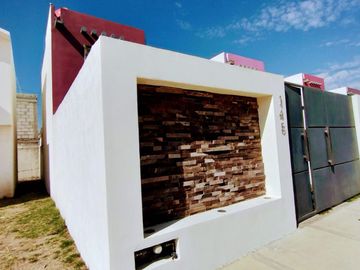 CASA EN VENTA EN PASEOS DE CHAVARRIA,MINERAL DE LA REFORMA ,HGO.