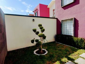 CASA EN VENTA EN PASEOS DE CHAVARRIA,MINERAL DE LA REFORMA ,HGO.