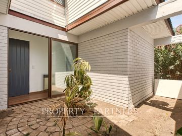 LINDA CASA REMODELADA, PASAJE, GRAN CONECTIVIDAD