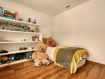 LINDA CASA REMODELADA, PASAJE, GRAN CONECTIVIDAD