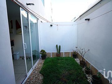 CASA EN VENTA 3 CANTOS ZONA CUAUTLANCINGO, VOLKSWAGEN.