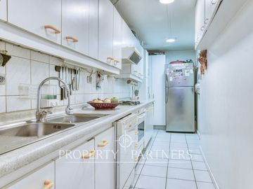 Excelente oportunidad barrio residencial cercano Metro Manquehue