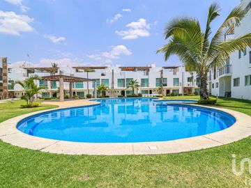 CASA CON ALBERCA  AL SUR DE CUERNAVACA A 10 MINTOS DEL CENTRO DE LA CIUDAD EN  MORELOS