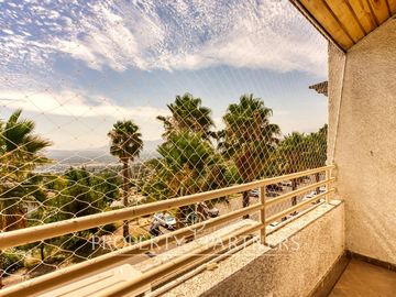 HERMOSO DEPARTAMENTO DUPLEX  A LA VENTA EN EXCLUSIVO CONDOMINIO DE PEÑALOLÉN ALTO