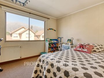 CASA EN VENTA EN CONDOMINIO, SECTOR CONSISTORIAL DE PEÑALOLÉN