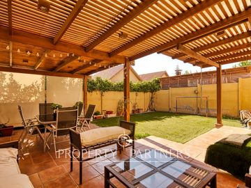CASA EN VENTA EN CONDOMINIO, SECTOR CONSISTORIAL DE PEÑALOLÉN