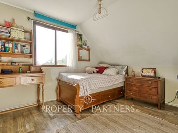 HERMOSA CASA  EN  VENTA DENTRO DE CONDOMINIO EN PEÑALOLÉN