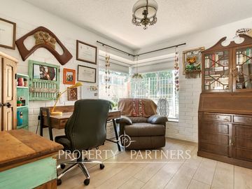 HERMOSA CASA  EN  VENTA DENTRO DE CONDOMINIO EN PEÑALOLÉN