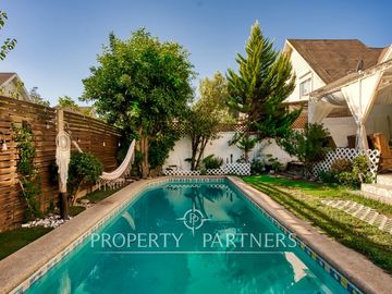 HERMOSA CASA  EN  VENTA DENTRO DE CONDOMINIO EN PEÑALOLÉN