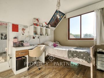 HERMOSA CASA  EN  VENTA DENTRO DE CONDOMINIO EN PEÑALOLÉN