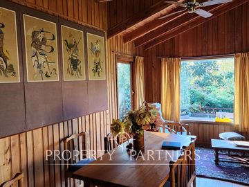Dos casas en terreno urbano con vista al lago y volcán