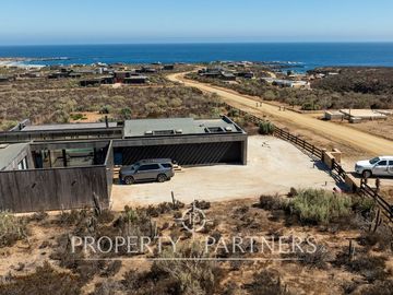 Exclusiva Casa en  de Agua Dulce, Huentelauquen.