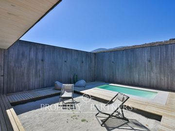 Exclusiva Casa en  de Agua Dulce, Huentelauquen.