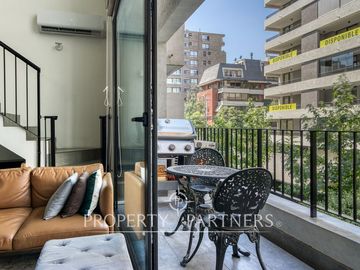 Dúplex en moderno edificio con piscina, Providencia