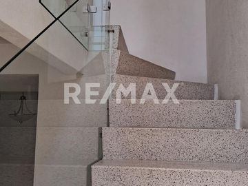 CASA EN VENTA, FRACCIONAMIENTO LA FLORIDA.  - (3)