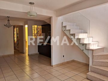 CASA EN VENTA, FRACCIONAMIENTO LA FLORIDA.  - (3)