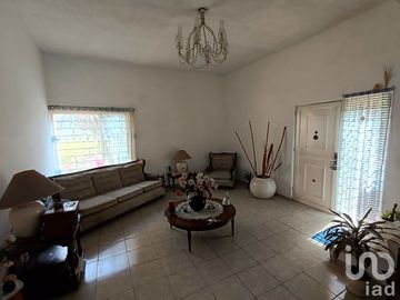 Casa en venta en Residencial El Dorado, Tlanepantla, Estado de México. (SOLO PAGO DE CONTADO)