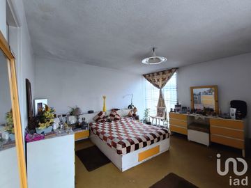 Casa en venta en Residencial El Dorado, Tlanepantla, Estado de México. (SOLO PAGO DE CONTADO)