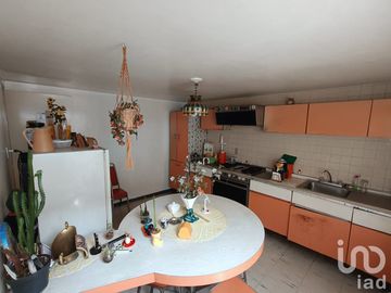 Casa en venta en Residencial El Dorado, Tlanepantla, Estado de México. (SOLO PAGO DE CONTADO)