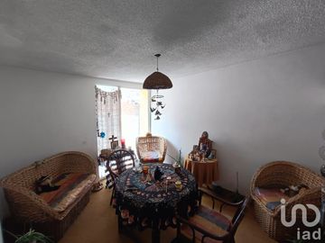 Casa en venta en Residencial El Dorado, Tlanepantla, Estado de México. (SOLO PAGO DE CONTADO)