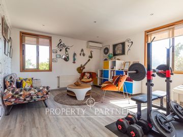 Se vende espectacular casa en Lo Cañas, La Florida.