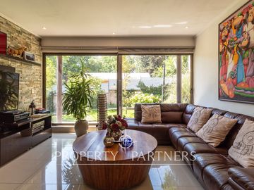 Se vende espectacular casa en Lo Cañas, La Florida.