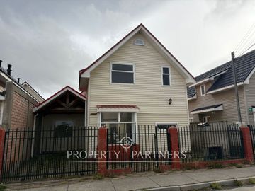 Excelente casa, recien remodelada en sector La Molinera