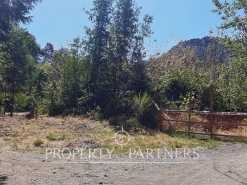 Terreno en excelente ubicación entre calle principal y Río Fuy de Neltume