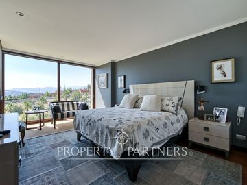 Departamento con vista despejada en San Carlos de Apoquindo