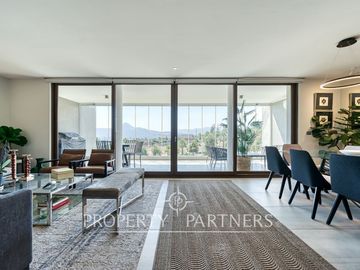Departamento con vista despejada en San Carlos de Apoquindo