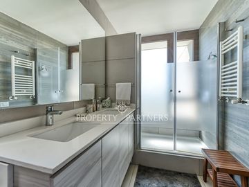 Departamento con vista despejada en San Carlos de Apoquindo
