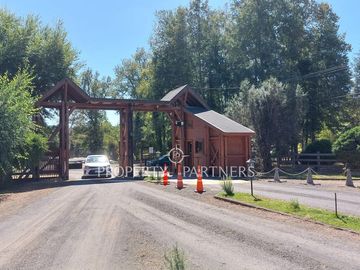Gran parcela con bosque nativo