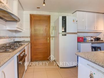 Venta de amplio departamento ubicado en zona residencial de Providencia