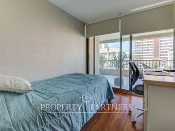 Venta de amplio departamento ubicado en zona residencial de Providencia
