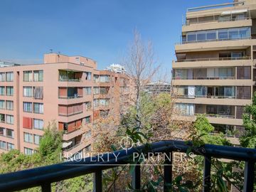 Venta de amplio departamento ubicado en zona residencial de Providencia