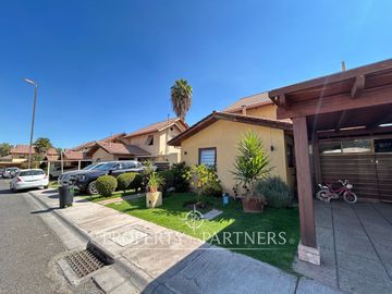 Encantadora y Confortable Casa en Condominio Altos del Carmen, Huechuraba