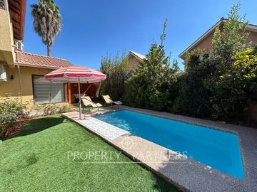 Encantadora y Confortable Casa en Condominio Altos del Carmen, Huechuraba