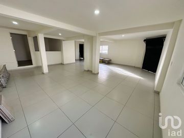 Casa en venta colonia Morelos con local