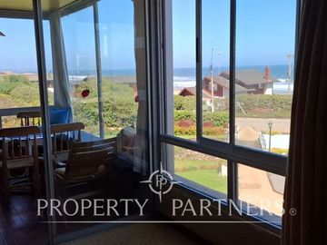 Departamento en primera línea con vista privilegiada al mar