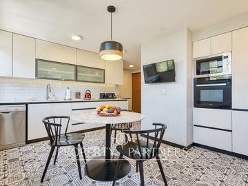 Espectacular e impecable departamento en Av. Pdte. Kennedy, Las Condes