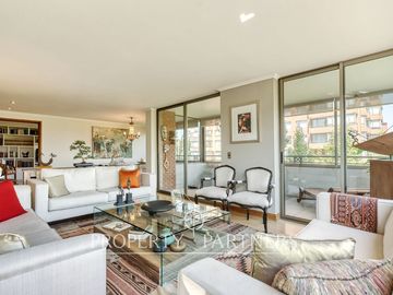 Espectacular e impecable departamento en Av. Pdte. Kennedy, Las Condes