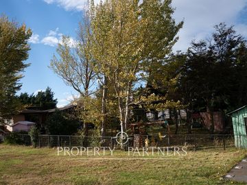 Elegante Casa Rústica con Conexión a la Naturaleza en Zona Norte