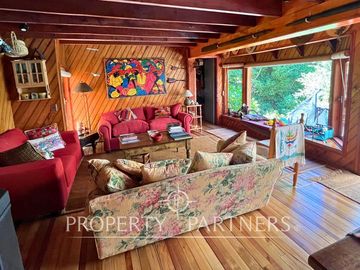 Acogedora casa orilla de lago Panguipulli